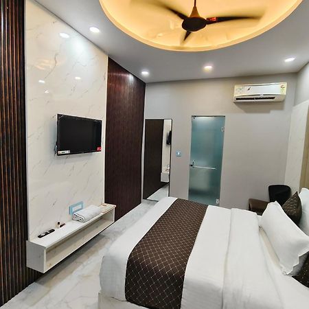 Hotel New Imperial Ghaziabad Exterior foto