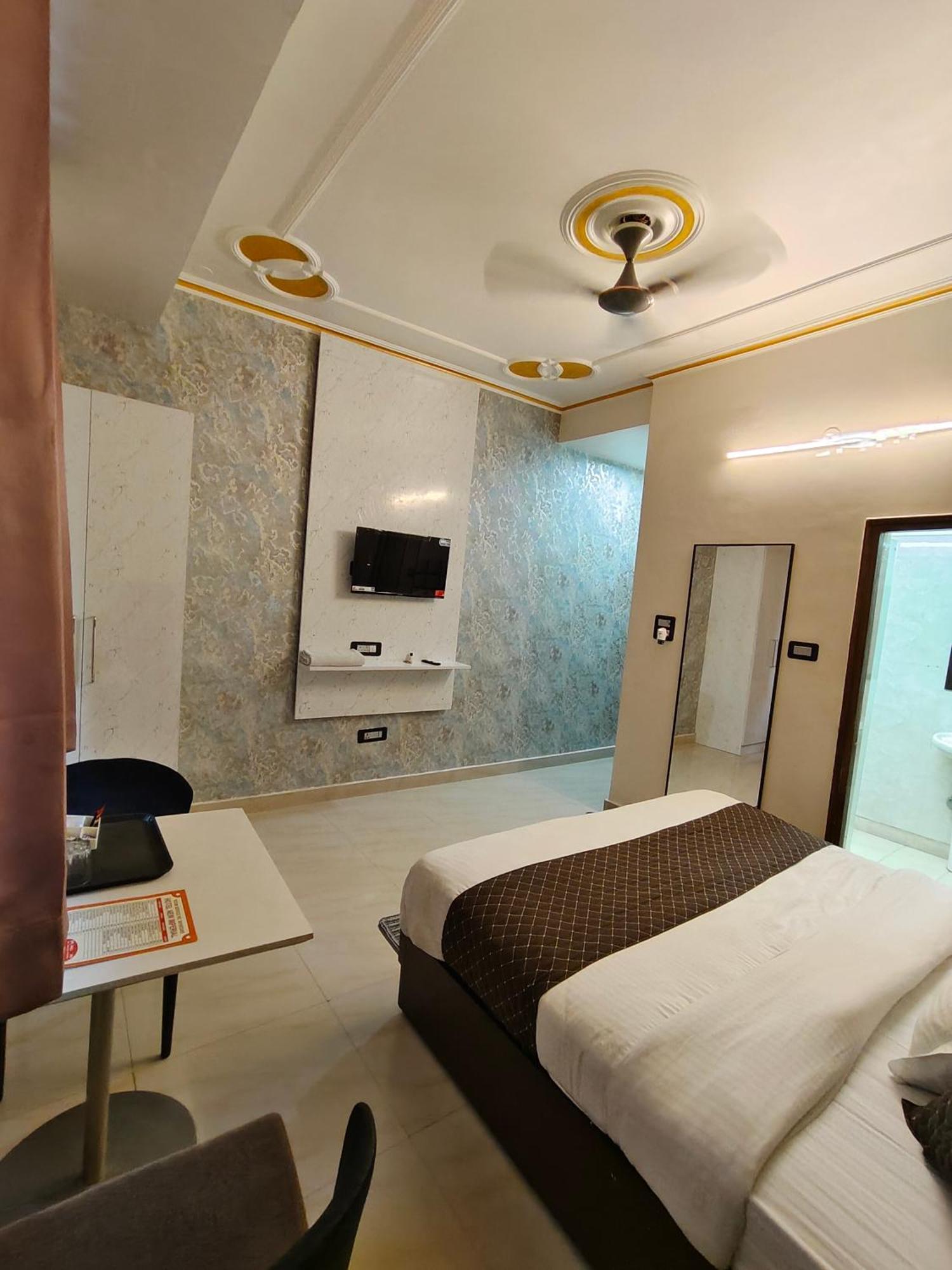 Hotel New Imperial Ghaziabad Exterior foto