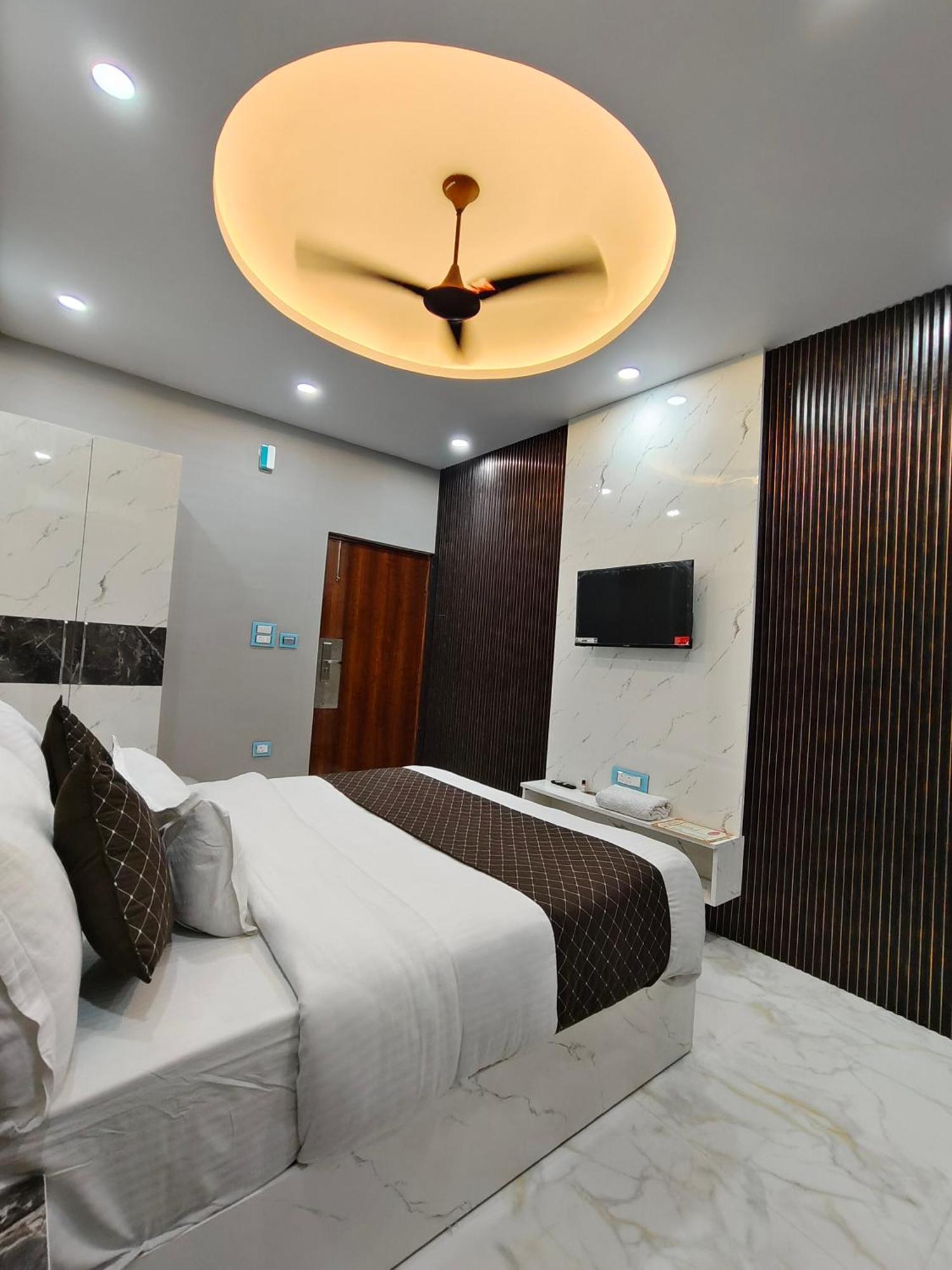 Hotel New Imperial Ghaziabad Exterior foto