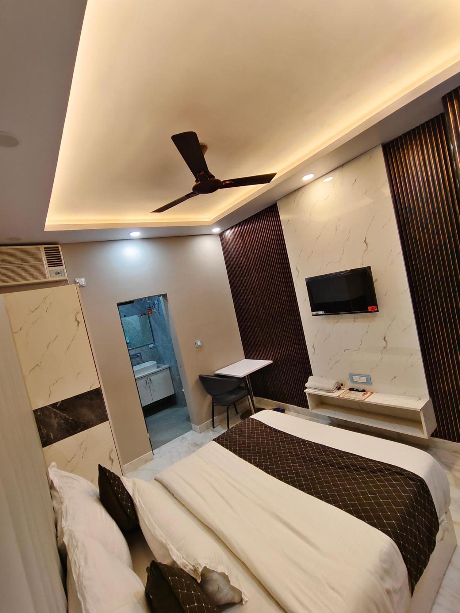 Hotel New Imperial Ghaziabad Exterior foto